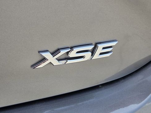 Used 2025 Toyota Camry XSE FWD image 14
