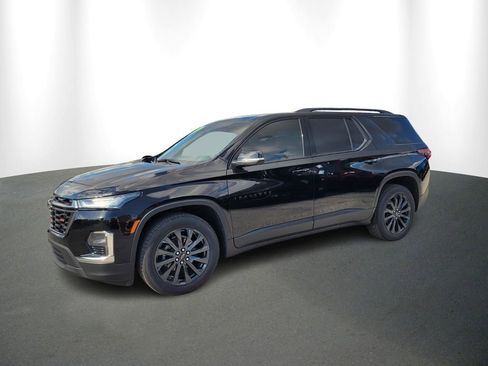 Used 2022 Chevrolet Traverse RS image 2