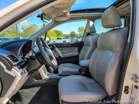 Used 2017 Subaru Forester 2.5i Limited AWD/4WD image 8