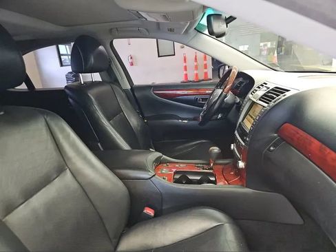 Used 2012 Lexus LS 460 w/ Luxury Value Edition RWD image 13