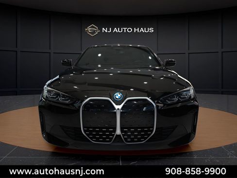 Used 2022 BMW i4 eDrive40 image 3