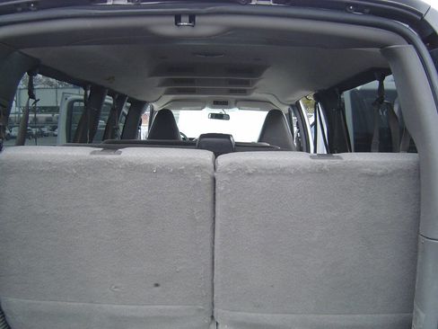 Used 2018 GMC Savana 3500 LT w/ LT Preferred Equipment Group image 11