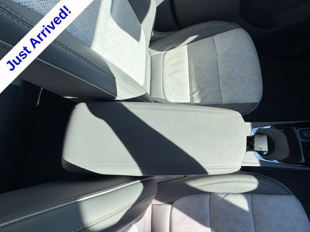 Used 2023 Chevrolet Bolt EUV Premier FWD image 27