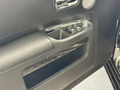 Used 2014 Rolls-Royce Ghost image 16