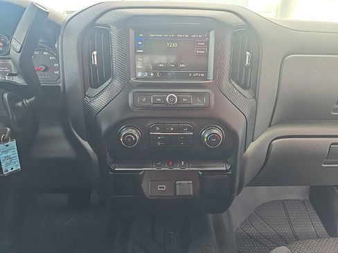 Used 2019 Chevrolet Silverado 1500 Custom w/ Custom Value Package image 26