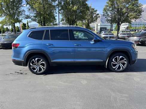 Used 2021 Volkswagen Atlas SEL Premium AWD/4WD image 4