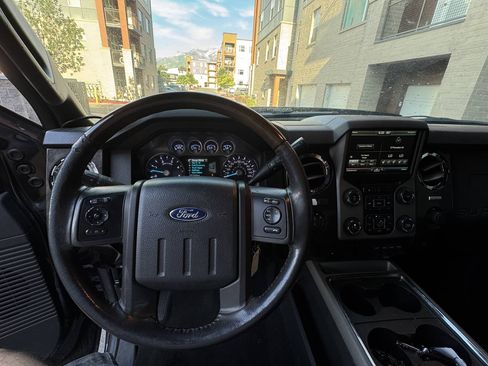 Used 2014 Ford F350 Platinum w/ Platinum Package AWD/4WD image 16