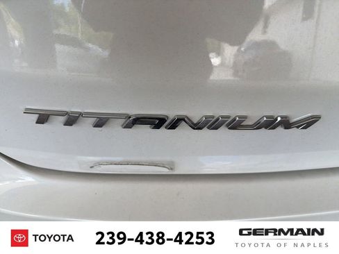 Used 2022 Ford Edge Titanium AWD/4WD image 8