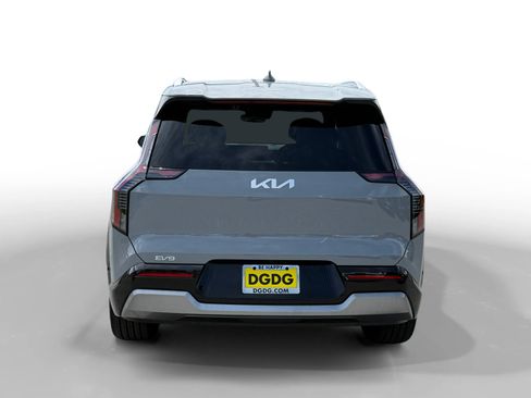 New 2026 Kia EV9 Land image 4