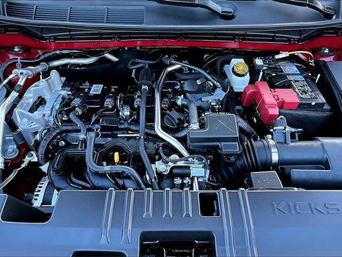 New 2026 Nissan Kicks SR w/ Cold Weather Package image 12