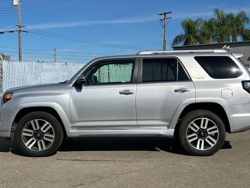 Used 2016 Toyota 4Runner Limited AWD/4WD image 2