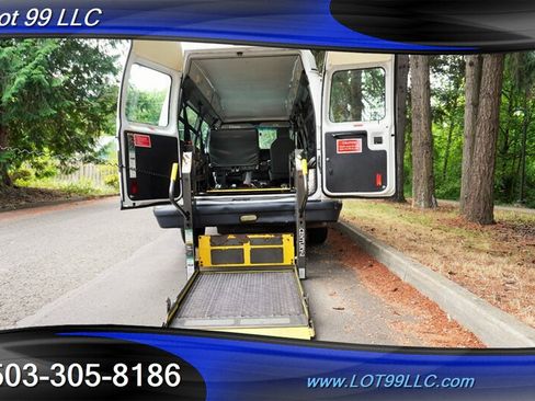 Used 2009 Ford E-250 and Econoline 250 Extended RWD image 2