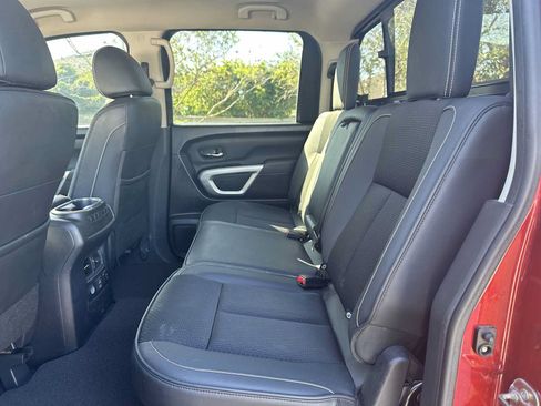 Used 2019 Nissan Titan PRO-4X AWD/4WD image 17
