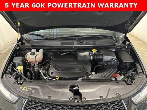 Used 2025 Chrysler Pacifica Select image 40