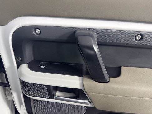 Used 2021 Land Rover Defender 110 S AWD/4WD image 38