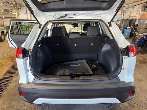 Used 2023 Toyota Corolla Cross LE image 18
