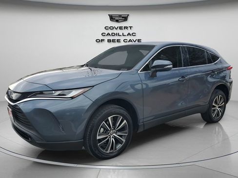 Used 2024 Toyota Venza LE image 3