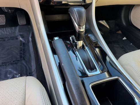 Used 2017 Honda Accord Touring image 17