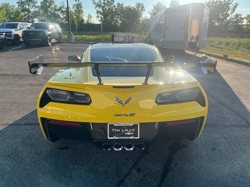 Used 2019 Chevrolet Corvette ZR1 w/ Chrome Badge Package RWD image 6