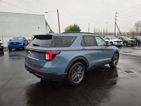 New 2026 Ford Explorer ST-Line w/ ST-Line Street Pack image 5