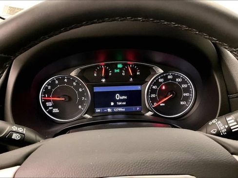 Used 2024 GMC Terrain SLT AWD/4WD image 29