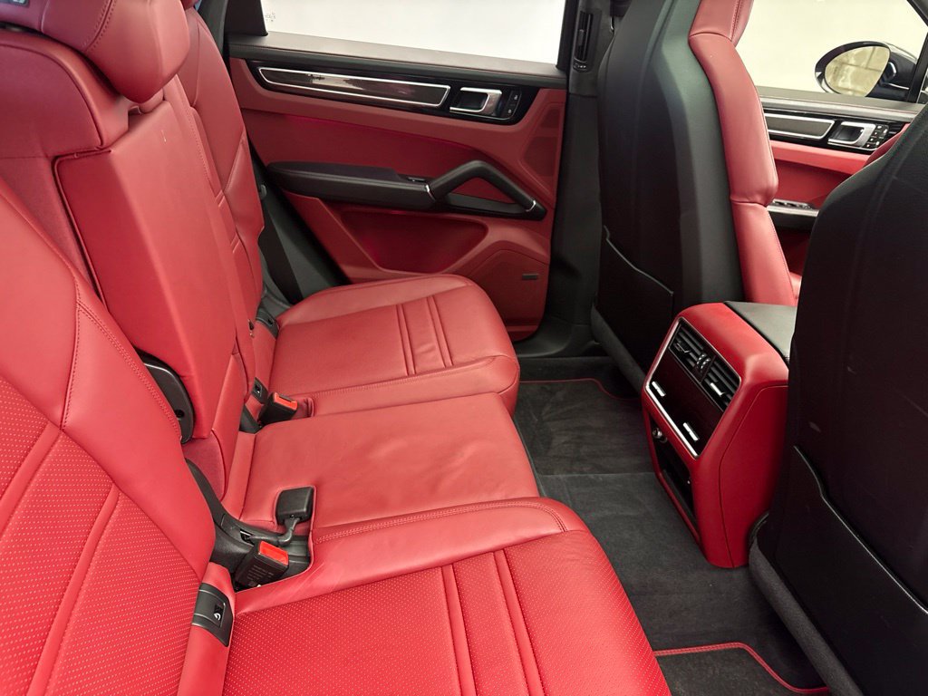 Certified 2023 Porsche Cayenne GTS AWD/4WD image 29