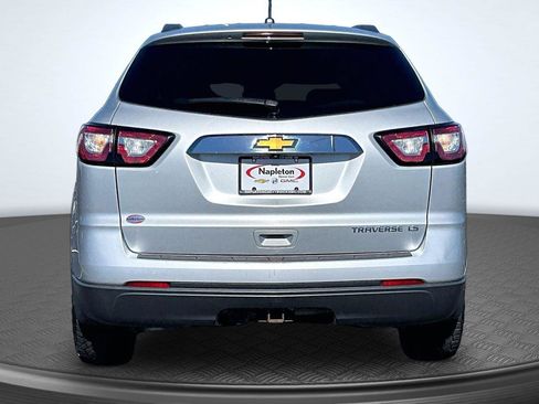 Used 2015 Chevrolet Traverse LS FWD image 4