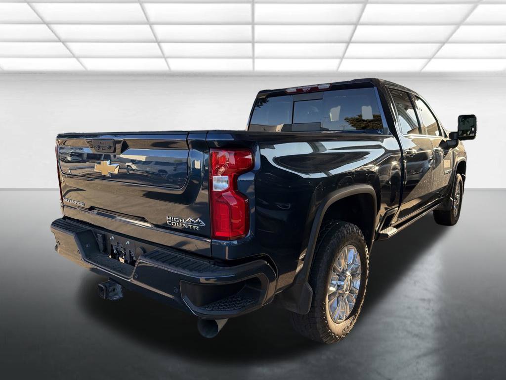 Used 2022 Chevrolet Silverado 3500 High Country w/ Z71 Off-Road Package AWD/4WD image 2