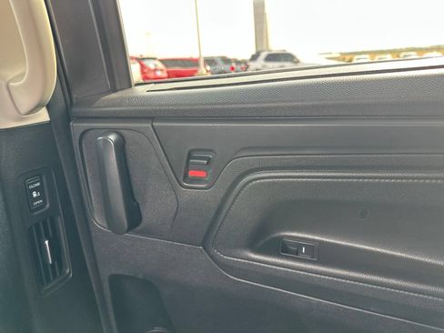 Used 2025 Honda Odyssey EX-L image 29