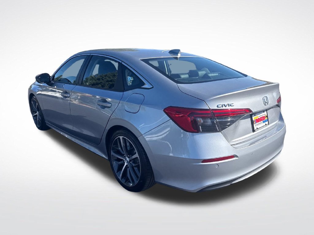 Used 2024 Honda Civic Touring image 3