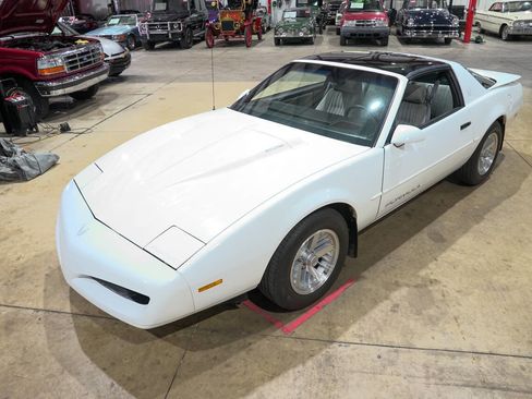 Used 1991 Pontiac Firebird Formula image 15