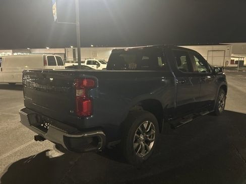 Used 2021 Chevrolet Silverado 1500 LT image 4