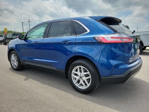 Used 2024 Ford Edge SEL w/ Convenience Package AWD/4WD image 3