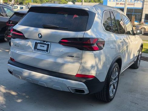 Certified 2025 BMW X5 xDrive40i w/ Parking Assistance Package AWD/4WD image 4