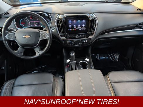 Used 2020 Chevrolet Traverse LT w/ LT Premium Package image 18