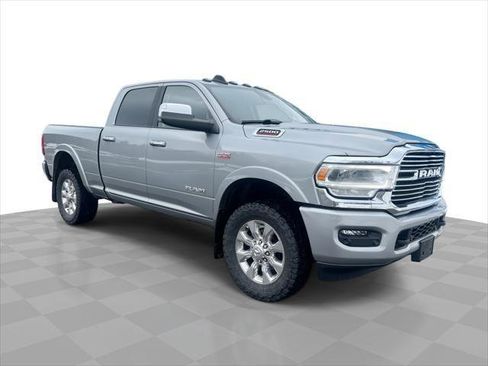 Used 2022 RAM 2500 Laramie AWD/4WD image 1