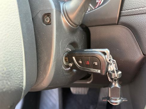 Certified 2025 Toyota RAV4 LE AWD/4WD image 28
