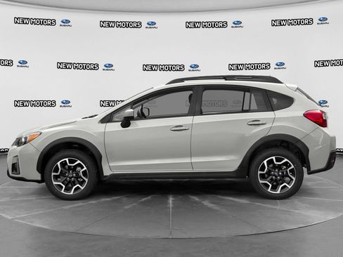 Used 2017 Subaru Crosstrek 2.0i Premium w/ Moonroof Package AWD/4WD image 3