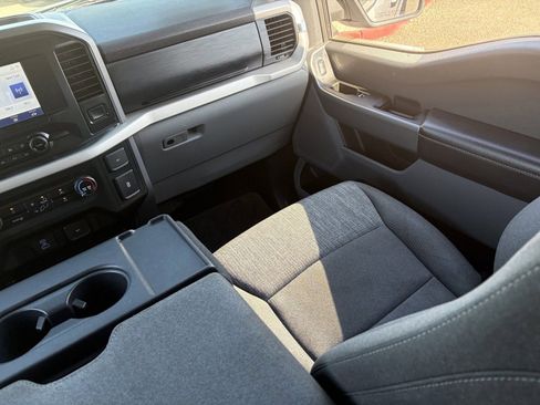 Used 2021 Ford F150 XLT image 17