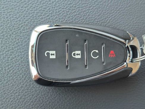 Used 2020 Chevrolet Bolt Premier w/ Infotainment Package FWD image 32