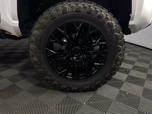Used 2025 Toyota Tacoma SR5 AWD/4WD image 10