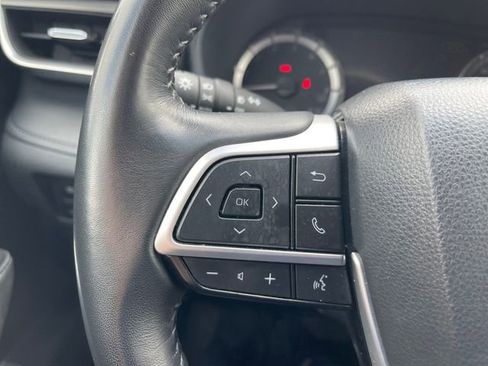 Used 2023 Toyota Highlander LE FWD image 25
