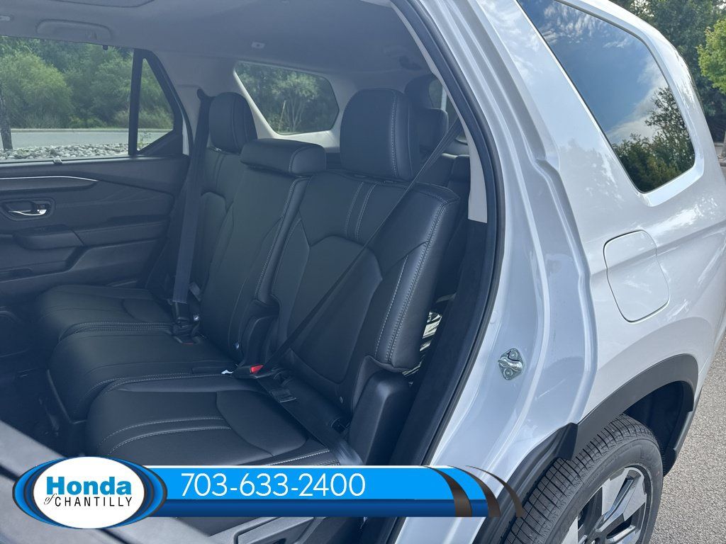 New 2026 Honda Pilot Touring image 30
