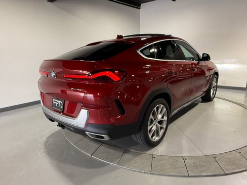 Used 2022 BMW X6 xDrive40i AWD/4WD image 10
