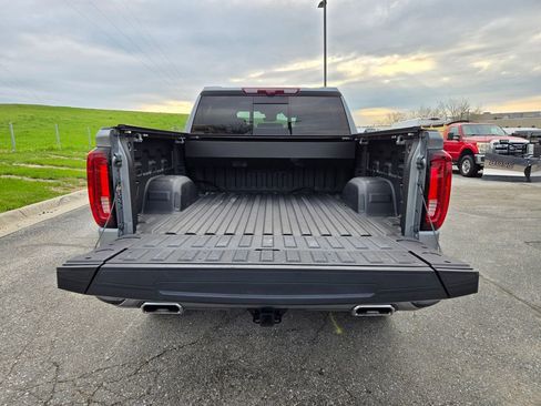 Used 2024 GMC Sierra 1500 AT4 w/ Technology Package image 31