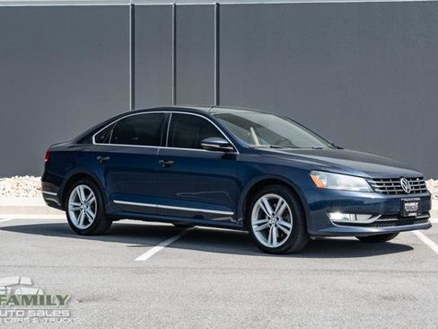 Used 2012 Volkswagen Passat TDI SEL Premium image 13