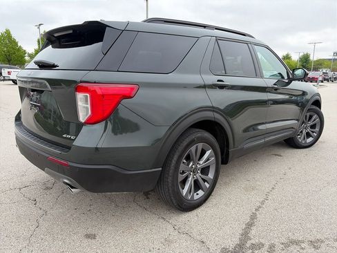 Used 2023 Ford Explorer XLT w/ Equipment Group 202A AWD/4WD image 7