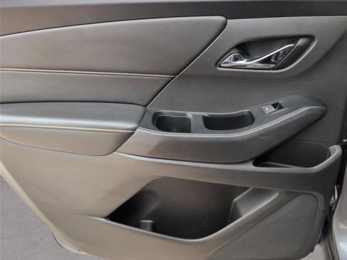 Used 2019 Chevrolet Traverse LT w/ LPO, Floor Liner Package FWD image 30