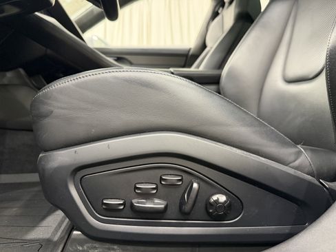 Certified 2021 Porsche Taycan Turbo S AWD/4WD image 39