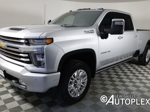 Used 2022 Chevrolet Silverado 3500 High Country w/ Technology Package AWD/4WD image 13